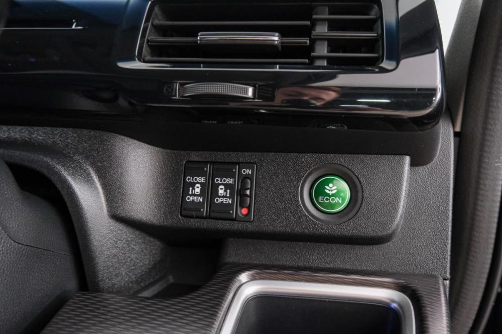 Honda Stepwgn V Рестайлинг Красноярск  - изображение 18