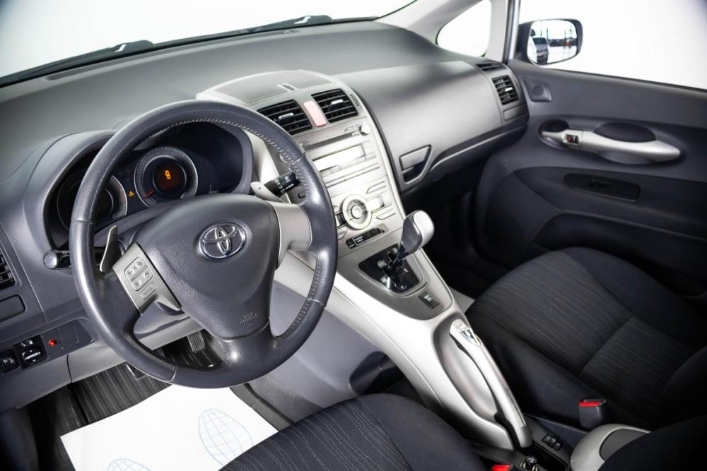 Toyota Auris I Пермь  - изображение 8