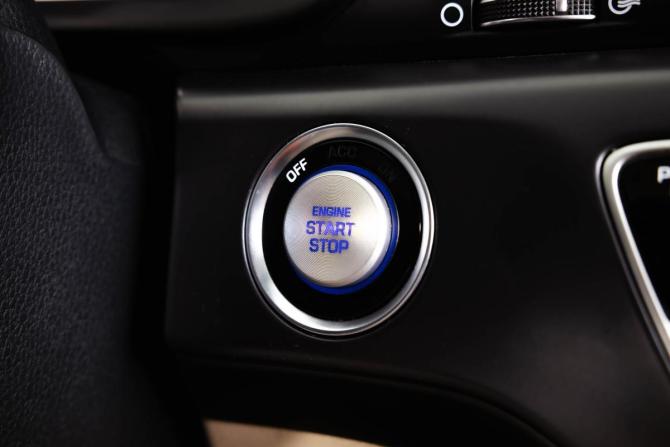 Hyundai Sonata VII (LF) Рестайлинг с пробегом 2019 года, цена 2 320 000 рублей, 67403 км, седан, Автокод Объявления