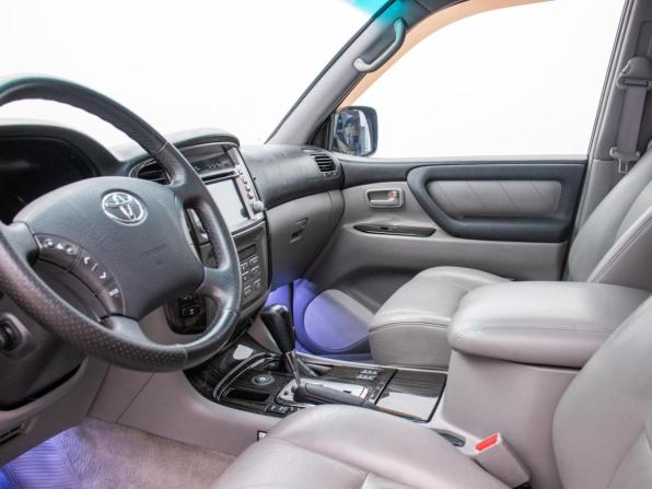 Toyota Land Cruiser 100 Series Рестайлинг 2 с пробегом 2006 года, цена 2 340 000 рублей, 347894 км, внедорожник, Автокод Объявления