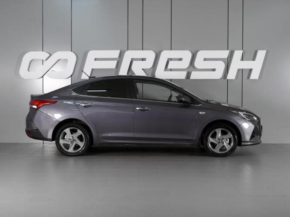 Hyundai Solaris II Рестайлинг с пробегом 2021 года, цена 1 798 000 рублей, 95712 км, седан, Автокод Объявления
