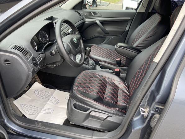 Skoda Octavia II (A5) Рестайлинг с пробегом 2010 года, цена 548 000 рублей, 295733 км, лифтбек, Автокод Объявления