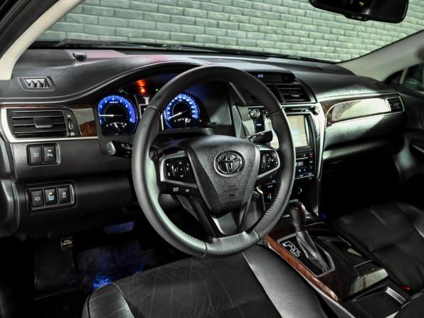 Toyota Camry VII (XV50) Рестайлинг с пробегом 2016 года, цена 2 090 000 рублей, 203714 км, седан, Автокод Объявления
