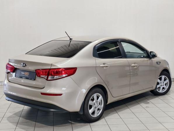 Kia Rio III Рестайлинг с пробегом 2015 года, цена 874 800 рублей, 82135 км, седан, Автокод Объявления