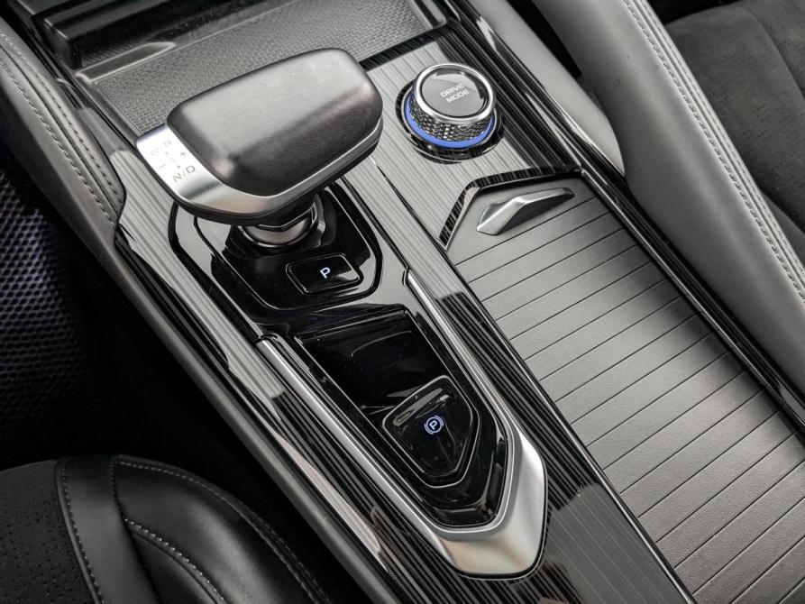 Geely Monjaro I Москва  - изображение 20