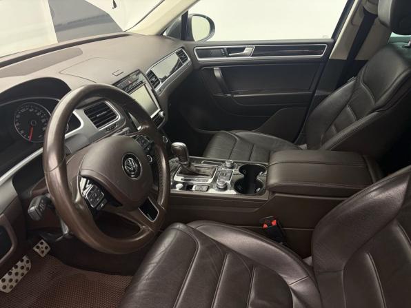 Volkswagen Touareg II Рестайлинг с пробегом 2016 года, цена 2 999 000 рублей, 136268 км, внедорожник, Автокод Объявления