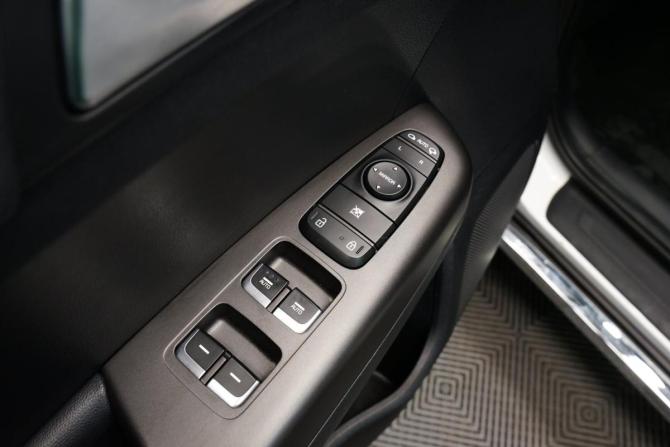 Kia Sportage IV Рестайлинг с пробегом 2020 года, цена 2 650 000 рублей, 69944 км, внедорожник, Автокод Объявления