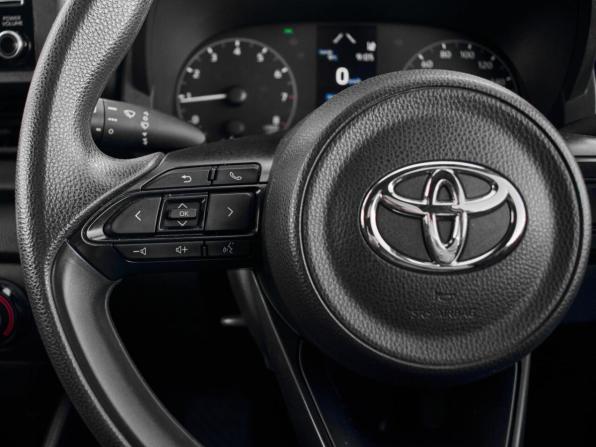 Toyota Yaris IV с пробегом 2021 года, цена 1 370 000 рублей, 66183 км, хэтчбек, Автокод Объявления