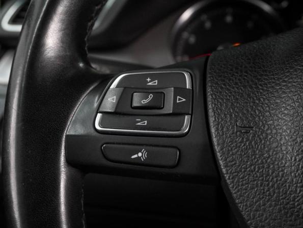 Volkswagen Passat B7 с пробегом 2012 года, цена 959 000 рублей, 197011 км, седан, Автокод Объявления