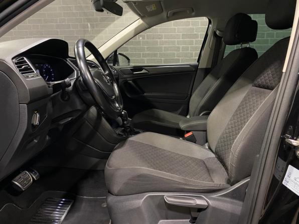 Volkswagen Tiguan II с пробегом 2018 года, цена 2 499 000 рублей, 116418 км, внедорожник, Автокод Объявления