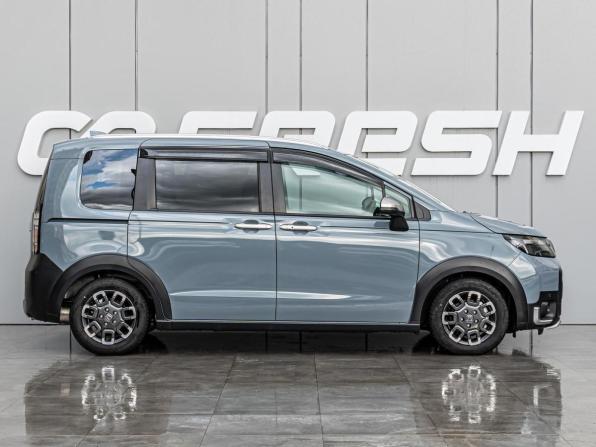 Honda Freed III с пробегом 2024 года, цена 2 769 000 рублей, 10695 км, компактвэн, Автокод Объявления