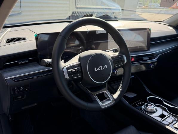 Kia K5 III Рестайлинг с пробегом 2026 года, цена 4 775 000 рублей, 15 км, седан, Автокод Объявления