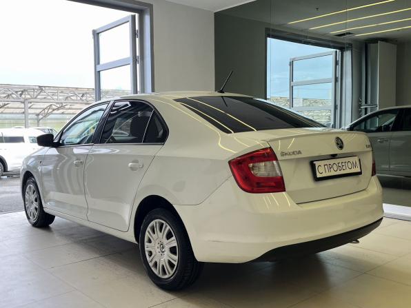 Skoda Rapid I с пробегом 2015 года, цена 736 000 рублей, 175000 км, лифтбек, Автокод Объявления