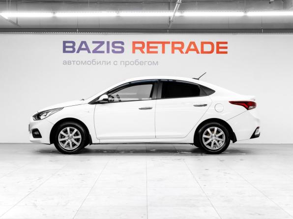 Hyundai Solaris II с пробегом 2019 года, цена 999 000 рублей, 247315 км, седан, Автокод Объявления
