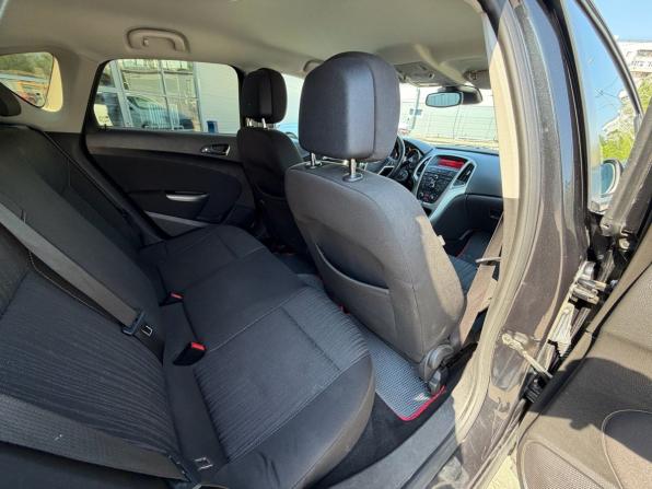 Opel Astra J с пробегом 2011 года, цена 599 900 рублей, 205620 км, хэтчбек, Автокод Объявления