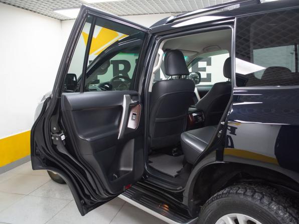 Toyota Land Cruiser Prado 150 Series Рестайлинг 1 с пробегом 2015 года, цена 3 699 000 рублей, 252751 км, внедорожник, Автокод Объявления
