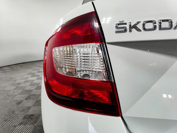 Skoda Rapid I Рестайлинг с пробегом 2019 года, цена 1 370 000 рублей, 78464 км, лифтбек, Автокод Объявления