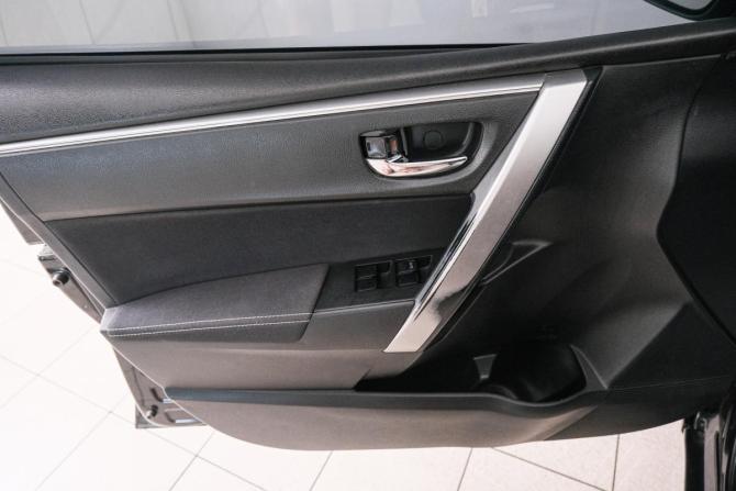 Toyota Corolla XI (E160 E170 E180) с пробегом 2014 года, цена 1 349 000 рублей, 294000 км, седан, Автокод Объявления