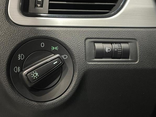 Skoda Rapid I Рестайлинг с пробегом 2018 года, цена 1 025 000 рублей, 164200 км, лифтбек, Автокод Объявления