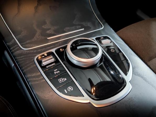 Mercedes-Benz C-Класс IV (W205) Рестайлинг с пробегом 2020 года, цена 2 915 000 рублей, 59230 км, седан, Автокод Объявления