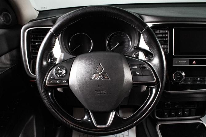 Mitsubishi Outlander III Рестайлинг 3 с пробегом 2019 года, цена 2 429 000 рублей, 195900 км, внедорожник, Автокод Объявления