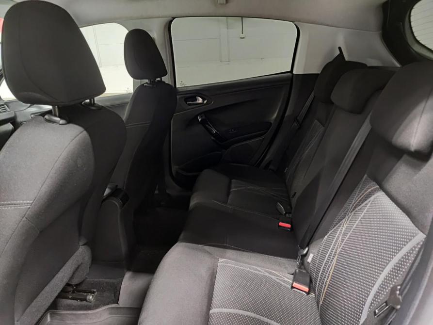 Peugeot 208 I Казань  - изображение 15