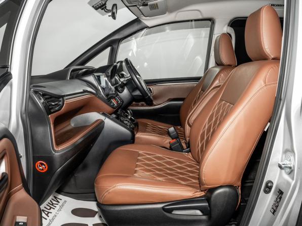 Toyota Voxy III (R80) с пробегом 2014 года, цена 1 900 000 рублей, 163329 км, минивэн, Автокод Объявления