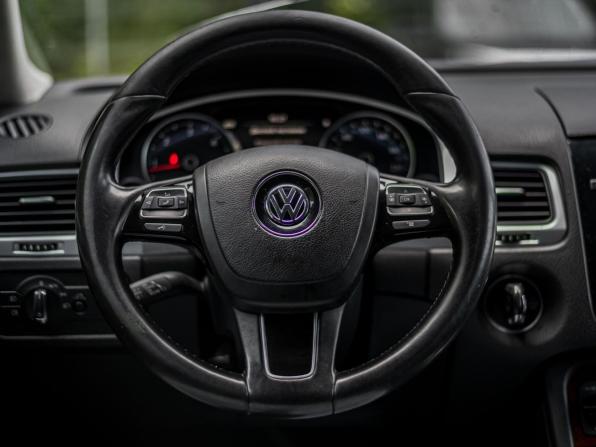 Volkswagen Touareg II с пробегом 2014 года, цена 1 520 000 рублей, 461086 км, внедорожник, Автокод Объявления
