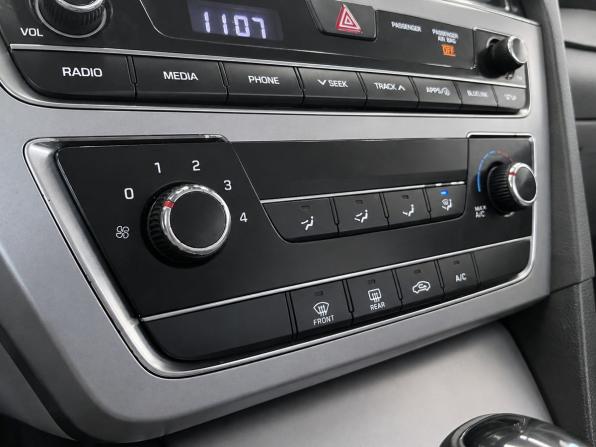 Hyundai Sonata VII (LF) с пробегом 2015 года, цена 1 179 000 рублей, 244300 км, седан, Автокод Объявления