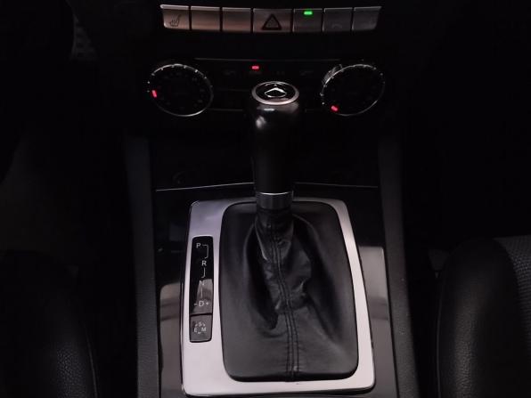 Mercedes-Benz C-Класс III (W204) Рестайлинг с пробегом 2012 года, цена 1 700 000 рублей, 177285 км, седан, Автокод Объявления