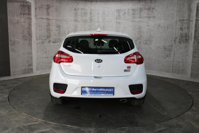 Kia Ceed II Рестайлинг с пробегом 2018 года, цена 1 438 000 рублей, 105717 км, хэтчбек, Автокод Объявления