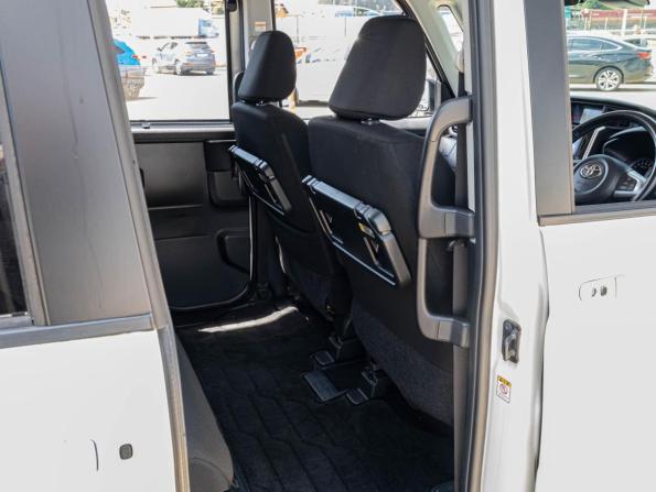 Toyota Roomy I с пробегом 2017 года, цена 1 320 000 рублей, 103012 км, микровэн, Автокод Объявления
