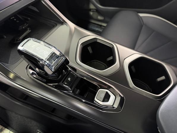 Geely Atlas II с пробегом 2024 года, цена 2 850 000 рублей, 29735 км, внедорожник, Автокод Объявления