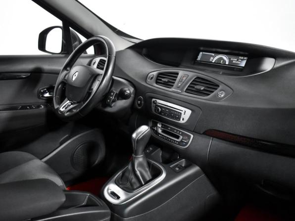 Renault Scenic III Рестайлинг с пробегом 2013 года, цена 729 000 рублей, 151555 км, компактвэн, Автокод Объявления