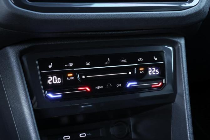 Volkswagen Tiguan II Рестайлинг с пробегом 2021 года, цена 2 190 000 рублей, 110794 км, внедорожник, Автокод Объявления