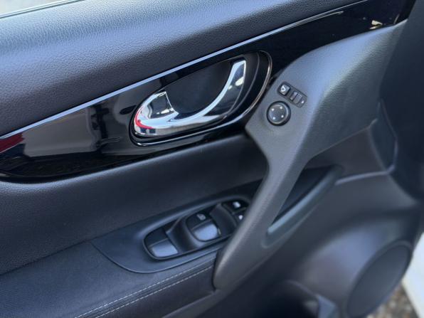 Nissan Qashqai II с пробегом 2018 года, цена 1 590 000 рублей, 128398 км, внедорожник, Автокод Объявления