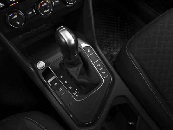 Volkswagen Tiguan II с пробегом 2018 года, цена 2 224 000 рублей, 37988 км, внедорожник, Автокод Объявления