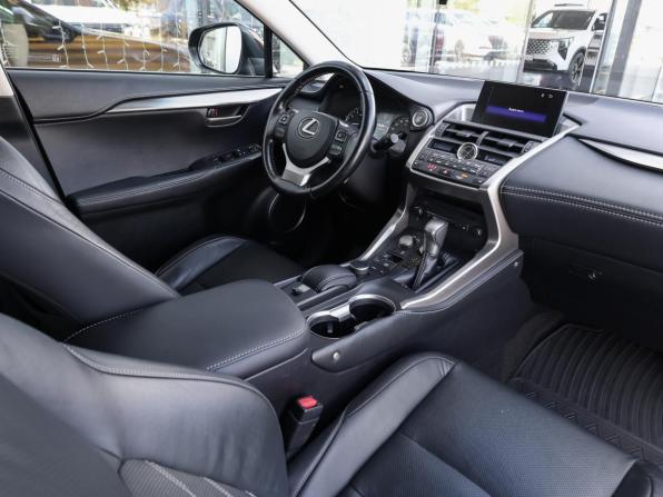 Lexus NX I с пробегом 2016 года, цена 2 949 000 рублей, 89667 км, внедорожник, Автокод Объявления