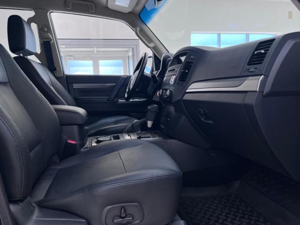 Mitsubishi Pajero IV Рестайлинг 2 с пробегом 2014 года, цена 2 990 000 рублей, 88305 км, внедорожник, Автокод Объявления