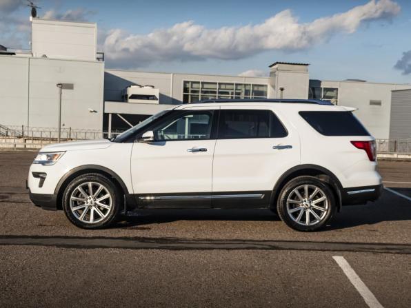 Ford Explorer V Рестайлинг 2 с пробегом 2018 года, цена 3 398 000 рублей, 99700 км, внедорожник, Автокод Объявления