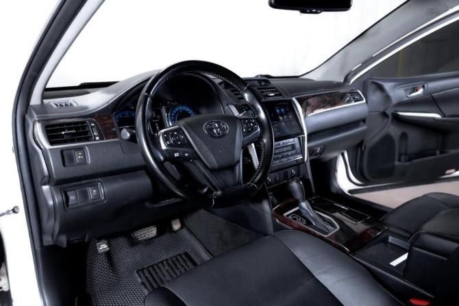 Toyota Camry VII (XV50) Рестайлинг с пробегом 2016 года, цена 1 799 000 рублей, 167913 км, седан, Автокод Объявления