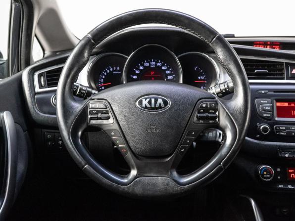 Kia Ceed II Рестайлинг с пробегом 2017 года, цена 1 600 000 рублей, 134086 км, хэтчбек, Автокод Объявления