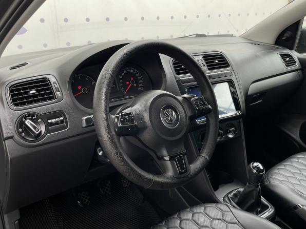 Volkswagen Polo V с пробегом 2014 года, цена 690 000 рублей, 235651 км, седан, Автокод Объявления