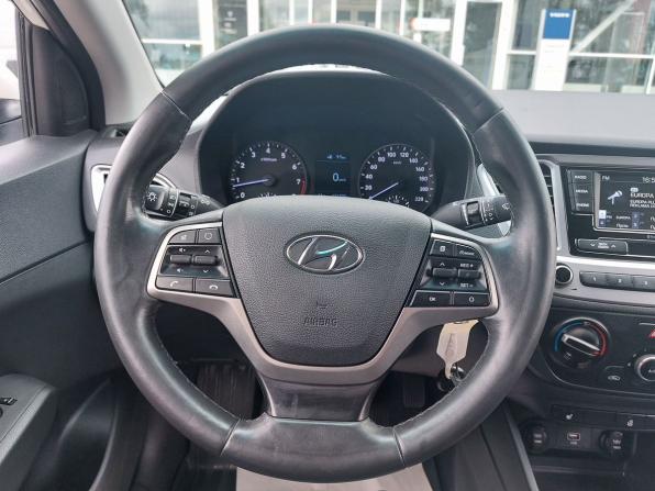 Hyundai Solaris II с пробегом 2019 года, цена 1 210 000 рублей, 137000 км, седан, Автокод Объявления