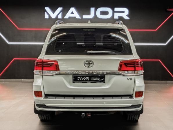Toyota Land Cruiser 200 Series Рестайлинг 2 с пробегом 2019 года, цена 7 550 000 рублей, 132326 км, внедорожник, Автокод Объявления