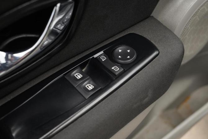 Renault Fluence I с пробегом 2012 года, цена 634 000 рублей, 170226 км, седан, Автокод Объявления