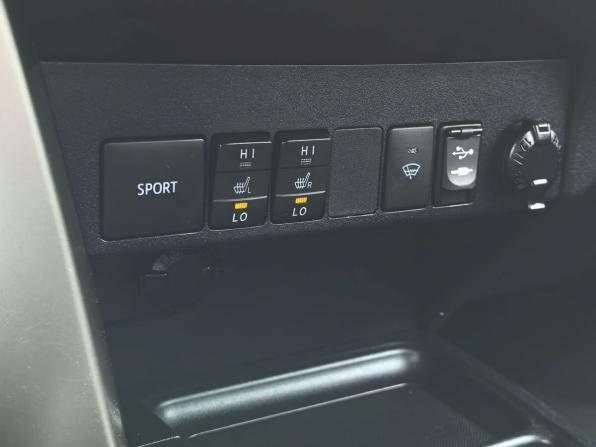 Toyota RAV4 IV (XA40) с пробегом 2014 года, цена 1 849 000 рублей, 176307 км, внедорожник, Автокод Объявления