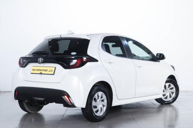 Toyota Yaris IV с пробегом 2020 года, цена 1 279 000 рублей, 105505 км, хэтчбек, Автокод Объявления