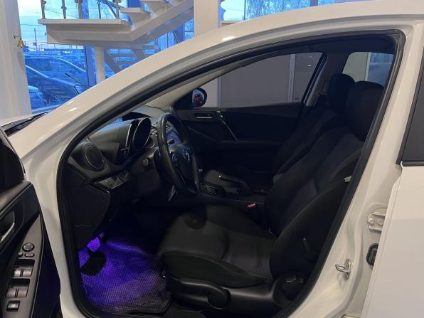 Mazda 3 II (BL) Рестайлинг с пробегом 2012 года, цена 955 000 рублей, 181376 км, седан, Автокод Объявления