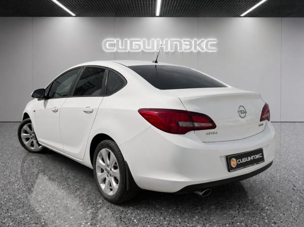 Opel Astra J Рестайлинг с пробегом 2013 года, цена 559 000 рублей, 233000 км, седан, Автокод Объявления